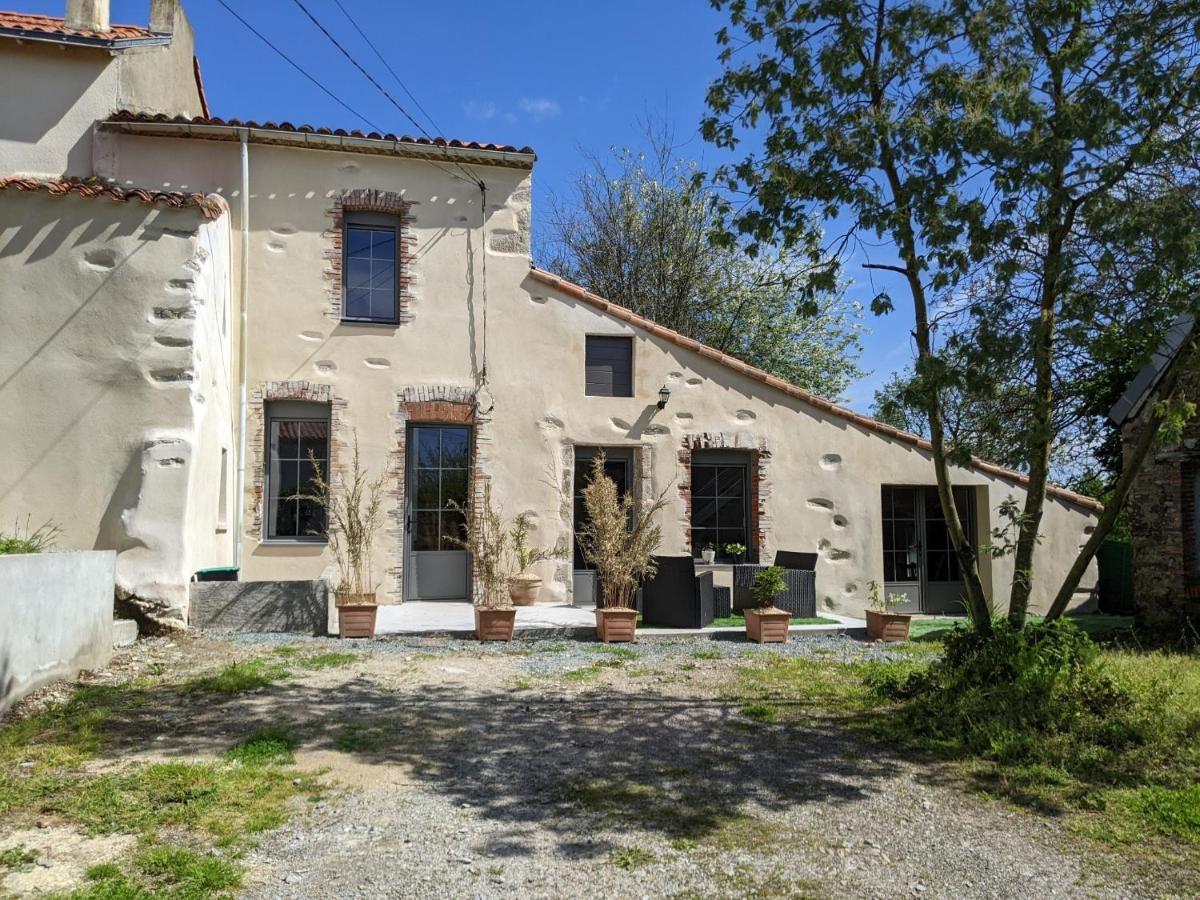 Chez Henri Villa Les Herbiers Exterior photo